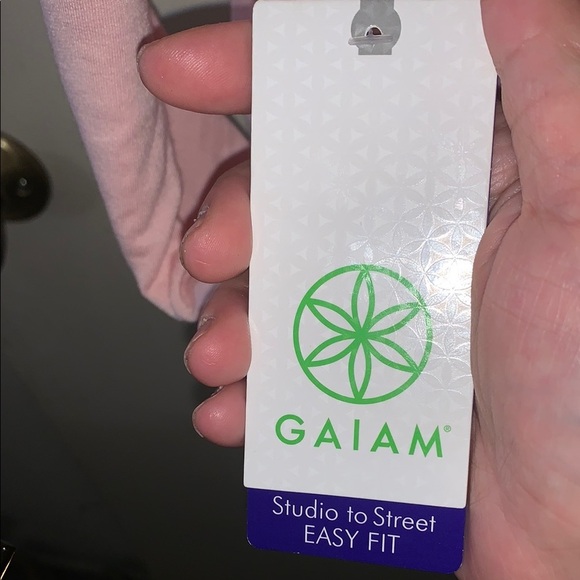 BNWT Pink Yoga Long Sleeve Top BY GAIAM - Picture 8 of 11